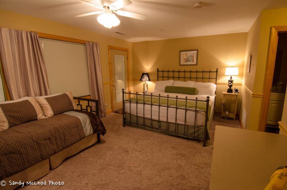 Asheville Cabins Of Willow Winds エクステリア 写真