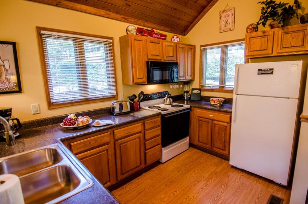 Asheville Cabins Of Willow Winds エクステリア 写真